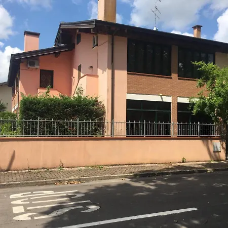 Apartament Con Giardino *